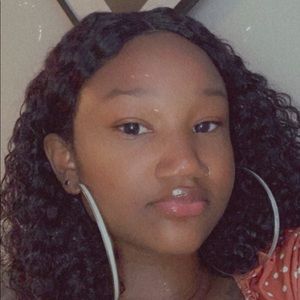 Meet your Posher, Nadirah